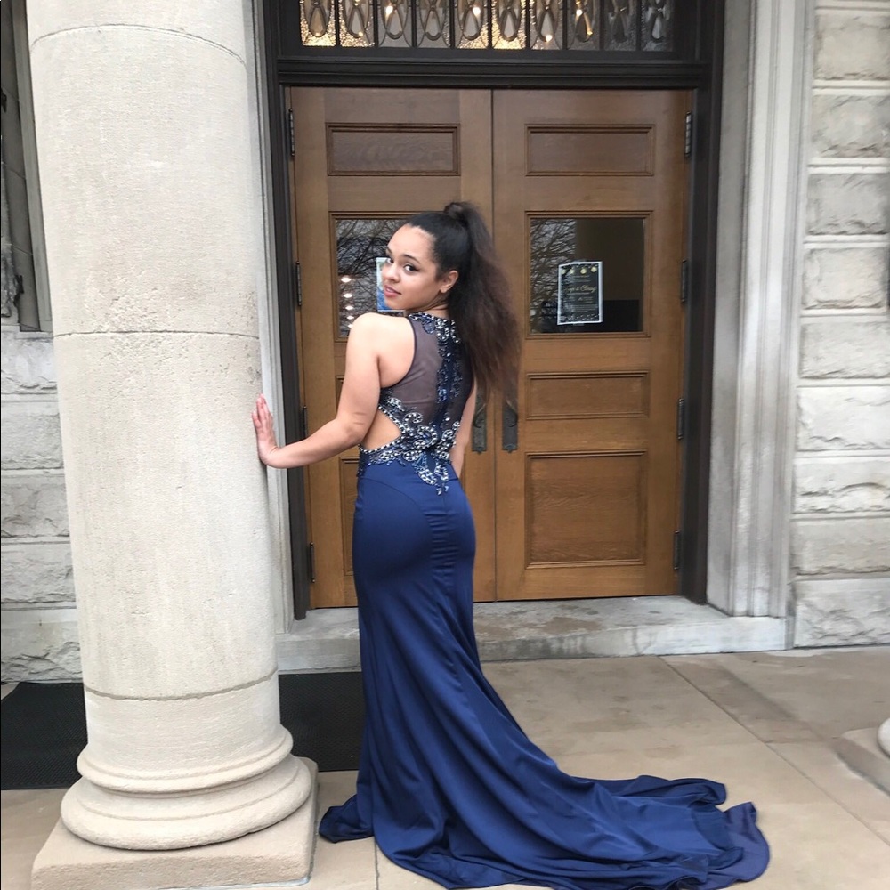 Prom Dress - Picture 2 of 5